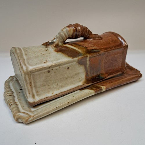 Click to view detail for #251296 Butter Dish with Lid $24